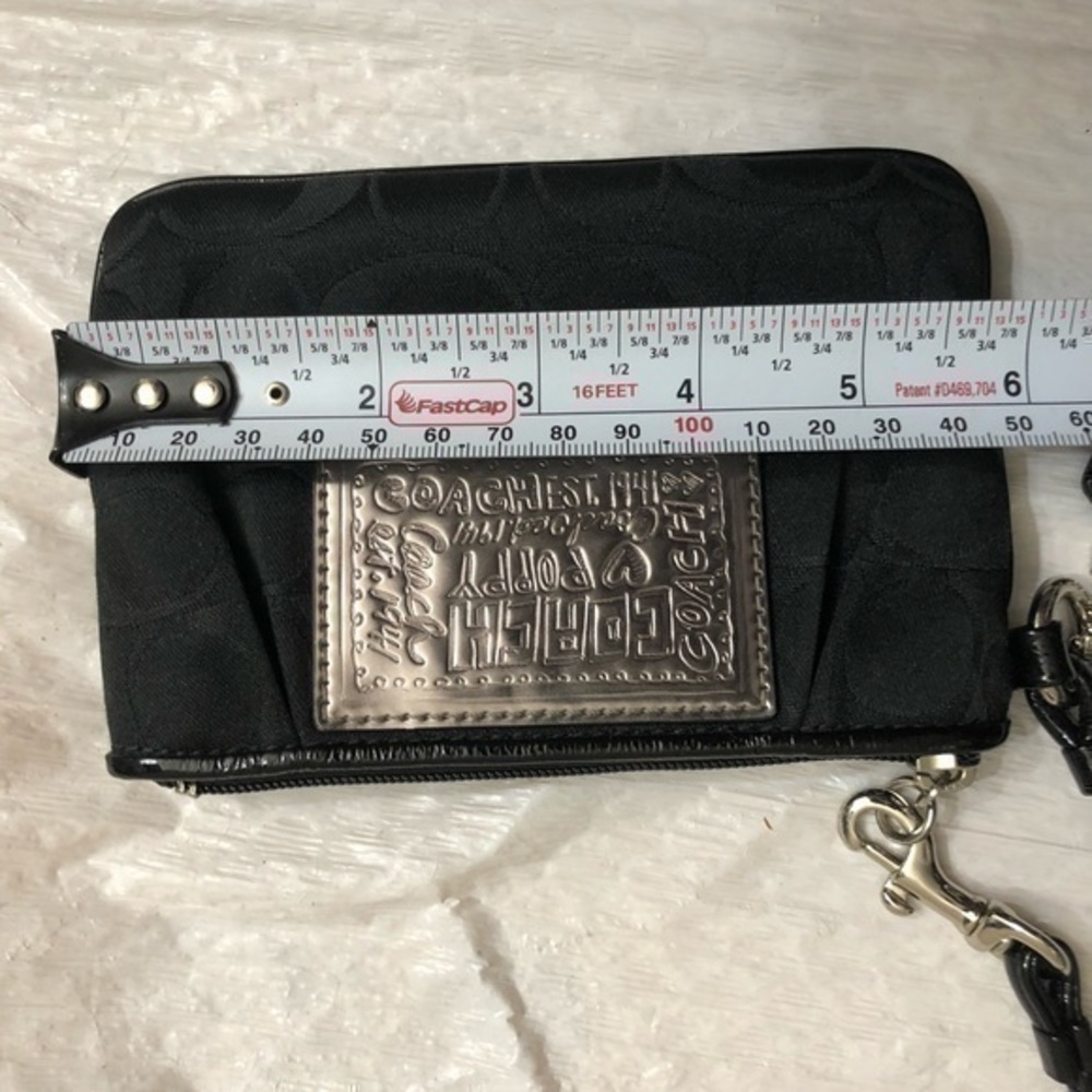 Coach signature c black  poppy wristlet - Picture 2 of 5
